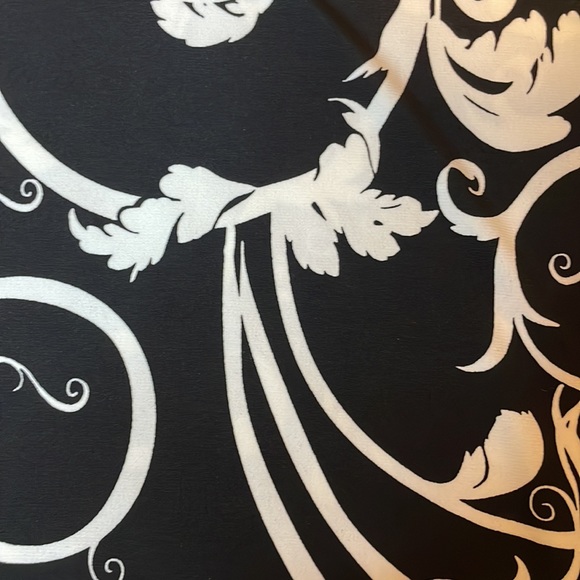 White House Black market black white small 3/4 sleeve dress. Floral print WHBM - Picture 9 of 9